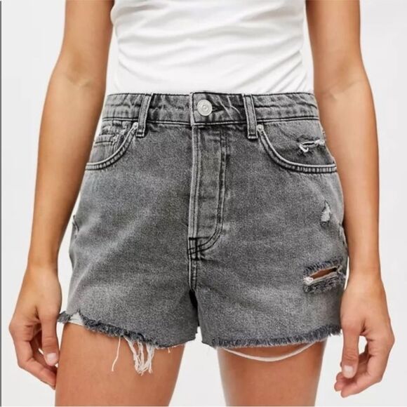 Urban Outfitters BDG Grey Summer Cutoff Distressed High Rise Denim Shorts 28 - Picture 3 of 9